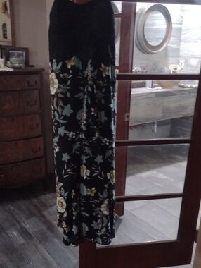 Xhilaration Black Maxi Skirt with Floral Print
